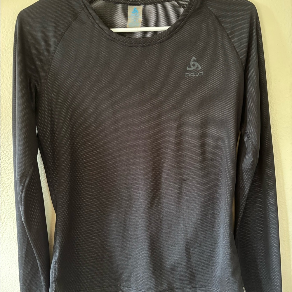 Black Long Sleeve Athletic Shirt with Crew Neck